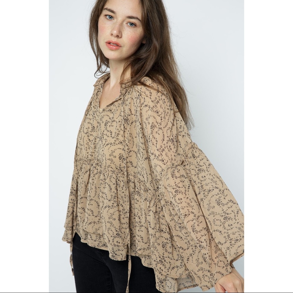 SCOTTSDALE FLUTTER SLEEVE BLOUSE - Picture 11 of 11